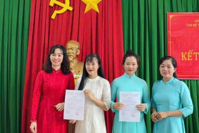 MỘT NGÀY ĐÁNG NHỚ CỦA CHI BỘ TRƯỜNG MẦM NON HOA PHƯỢNG